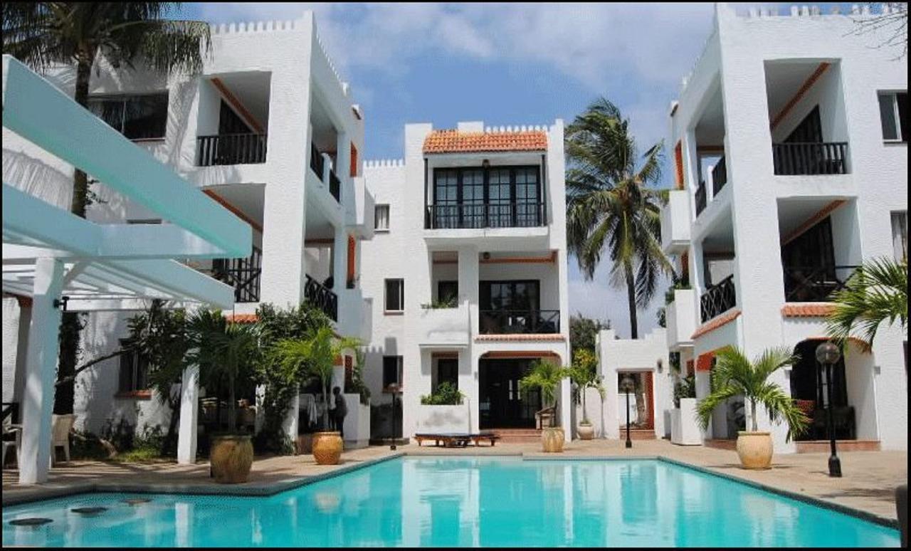 Wayside Beach Apartments Diani Beach Exterior foto